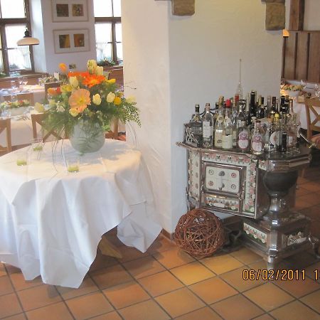 Ellenbergs Restaurant & Hotel Hessheim Екстериор снимка